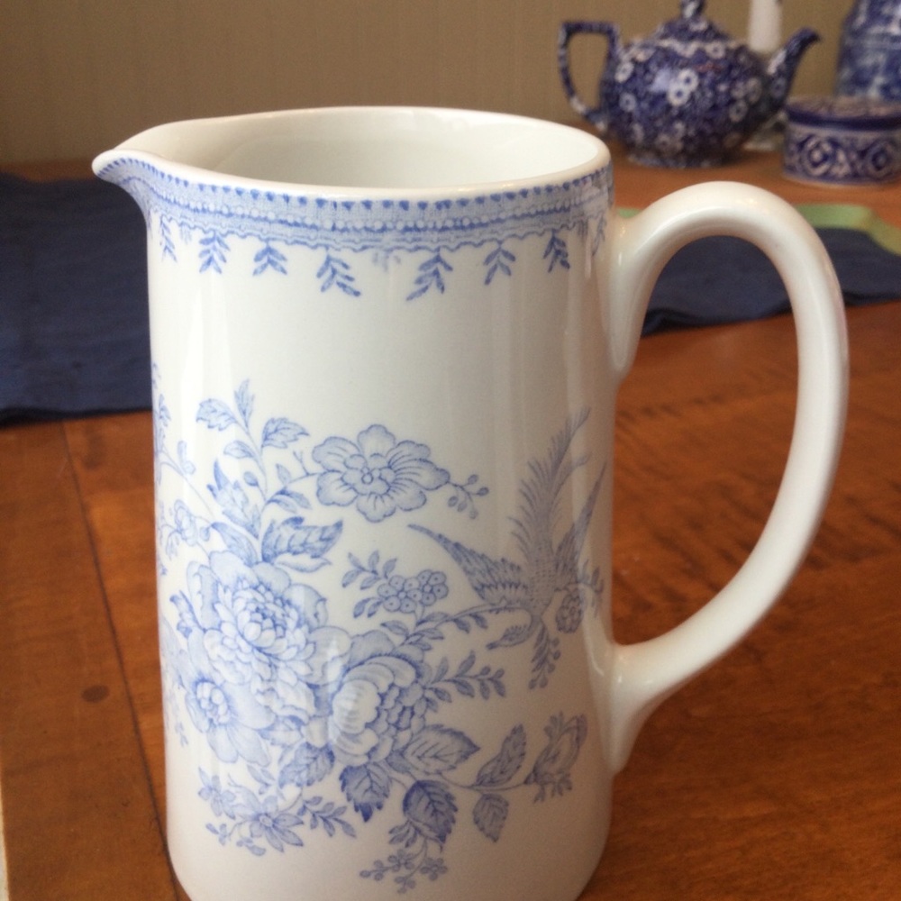 Burleigh Blue & White Pitcher Asiatic Pheasants Classic